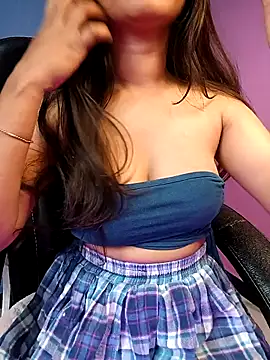 Snapshot of Aditi_1 chatting on 02/18/25, 12:59 Aditi 1 online show from 02/18/25, 12:59