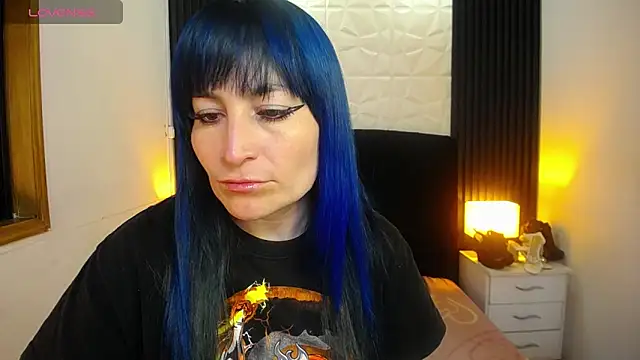 alicia moom online show from 12/23/24, 09:18