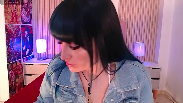 alicia moom online show from 06/06/26, 07:51