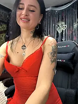 Snapshot of KikiXRed chatting on 02/06/25, 10:15 KikiXRed online show from 02/06/25, 10:15