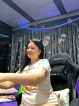 KikiXRed online show from 04/01/26, 04:35