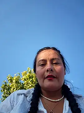 Snapshot of bellapaty chatting on 09/15/25, 05:13 bellapaty online show from 09/15/25, 05:13