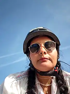 bellapaty online show from 04/21/26, 08:09