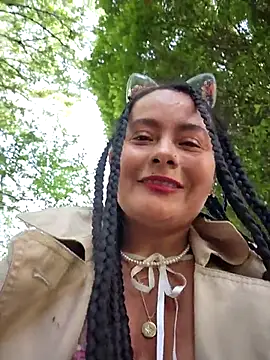 bellapaty online show from 04/23/26, 04:09