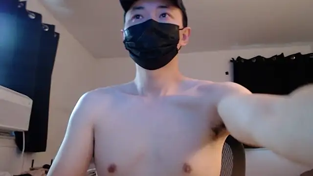 twbobo00715 online show from 10/11/25, 03:21