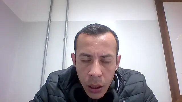 Snapshot of MachoScorpionCaralho chatting on 06/25/26, 01:37 MachoScorpionCaralho online show from 06/25/26, 01:37