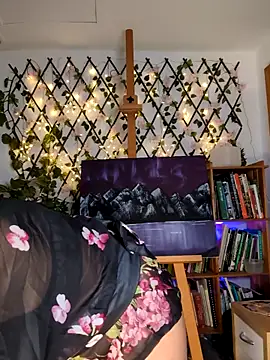 Snapshot of Naughty-Jessie chatting on 03/05/25, 12:38 Naughty-Jessie online show from 03/05/25, 12:38