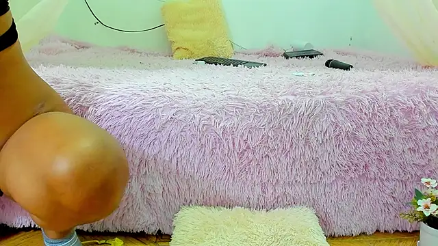 iisabella gonzalez online show from 01/06/25, 07:52