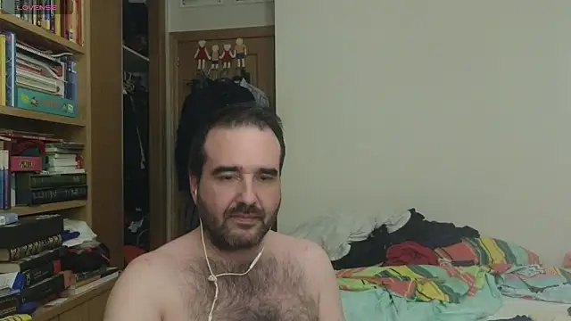 curiosillo83 online show from 09/28/25, 03:01