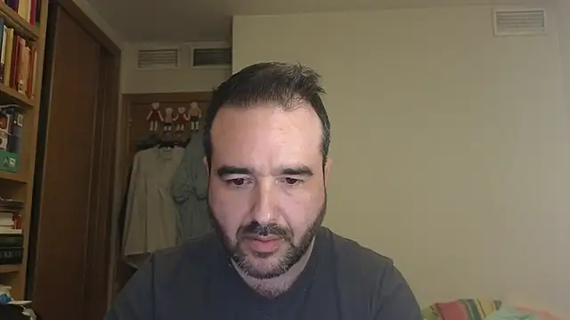 curiosillo83 online show from 10/18/25, 04:41