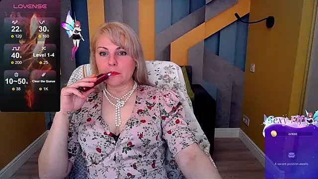 Candy Long online show from 04/23/26, 06:32