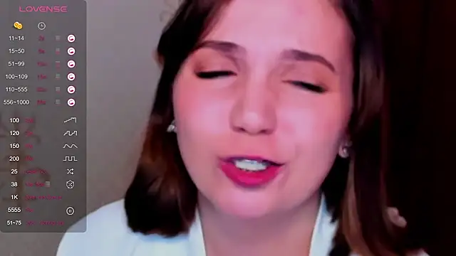 KindHazelHere  online show from 03/21/25, 11:12