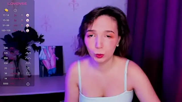 KindHazelHere  online show from 10/25/25, 08:22