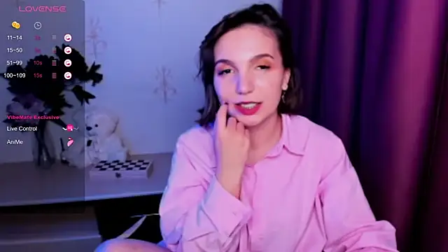 KindHazelHere  online show from 11/13/25, 12:20