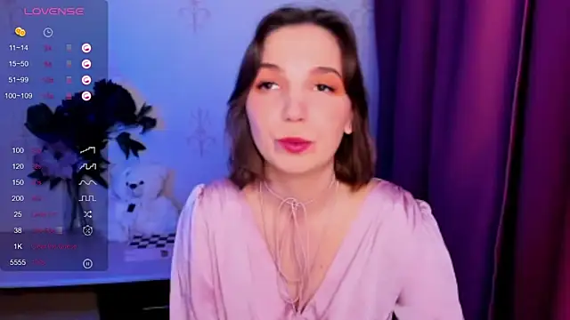 KindHazelHere  online show from 01/10/26, 07:48