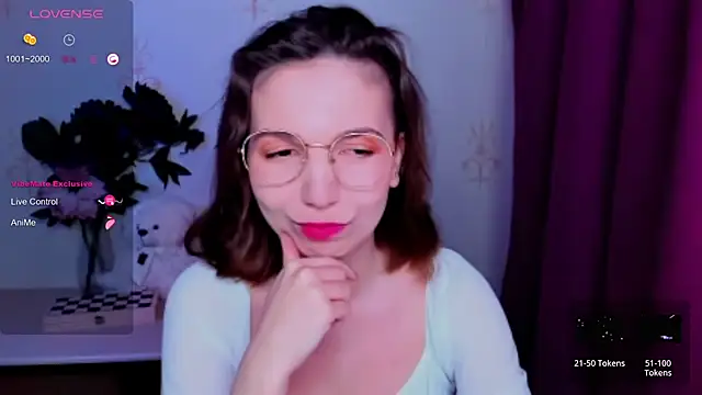 KindHazelHere  online show from 04/22/26, 08:21