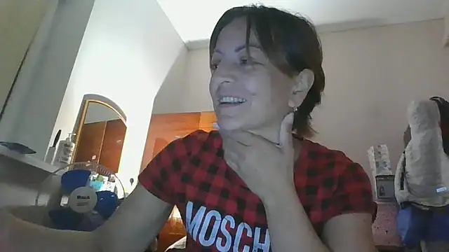 Snapshot of ShawnaAdams chatting on 09/18/25, 06:21 ShawnaAdams online show from 09/18/25, 06:21