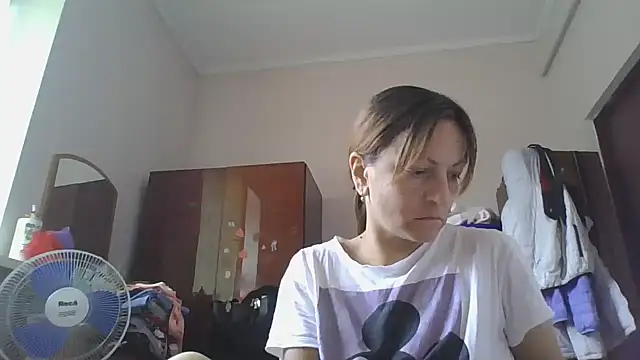 Snapshot of ShawnaAdams chatting on 09/20/25, 08:48 ShawnaAdams online show from 09/20/25, 08:48