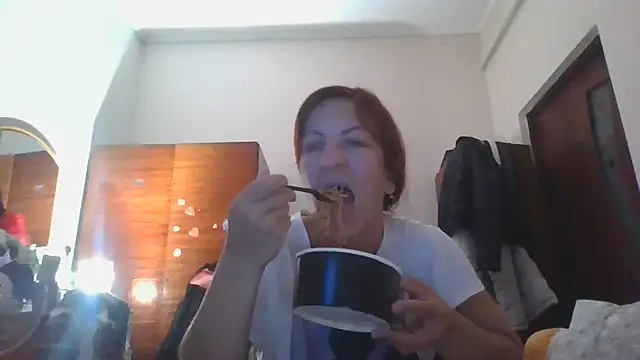 Snapshot of ShawnaAdams chatting on 10/03/25, 04:15 ShawnaAdams online show from 10/03/25, 04:15