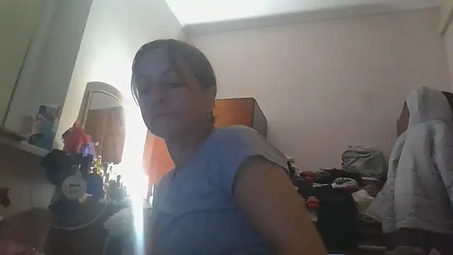 Snapshot of ShawnaAdams chatting on 10/11/25, 03:43 ShawnaAdams online show from 10/11/25, 03:43