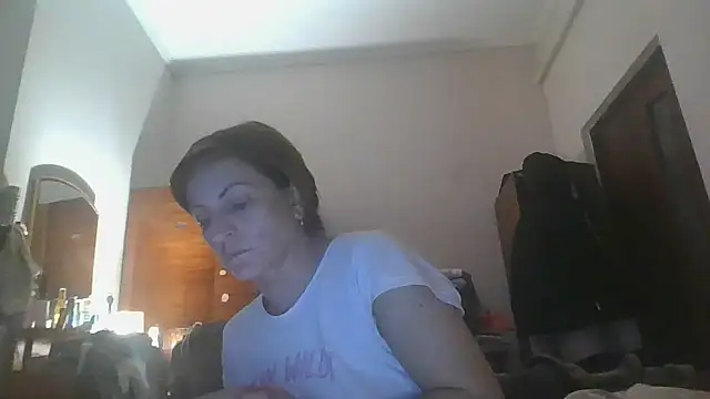 Snapshot of ShawnaAdams chatting on 11/04/25, 08:08 ShawnaAdams online show from 11/04/25, 08:08