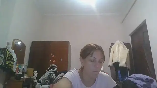 Snapshot of ShawnaAdams chatting on 11/08/25, 03:12 ShawnaAdams online show from 11/08/25, 03:12