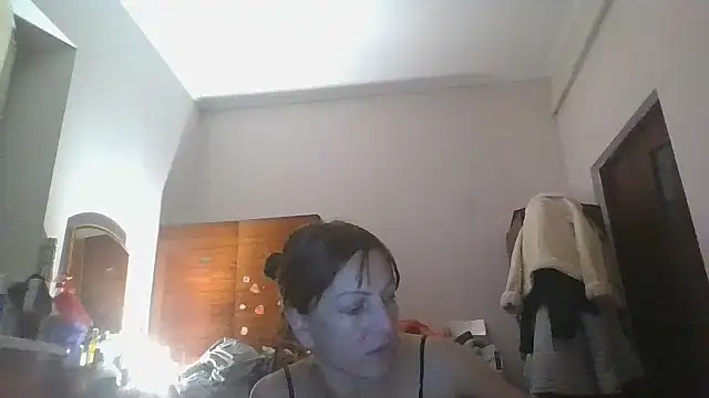 Snapshot of ShawnaAdams chatting on 11/09/25, 03:10 ShawnaAdams online show from 11/09/25, 03:10