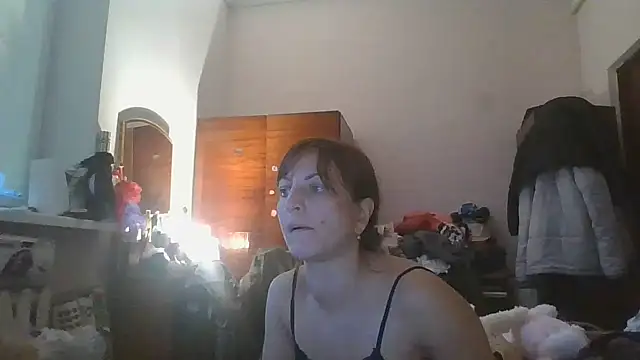 Snapshot of ShawnaAdams chatting on 11/12/25, 02:28 ShawnaAdams online show from 11/12/25, 02:28