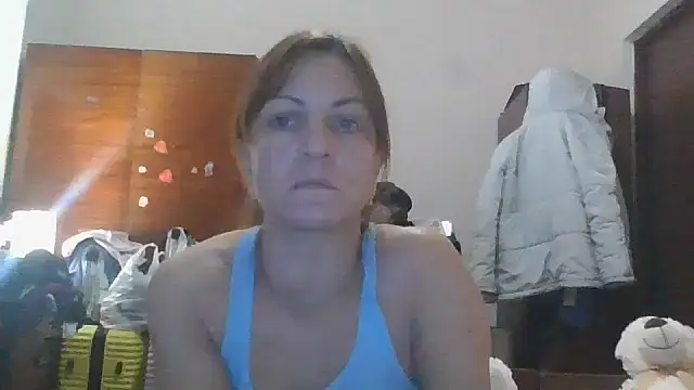 Snapshot of ShawnaAdams chatting on 11/25/25, 03:23 ShawnaAdams online show from 11/25/25, 03:23