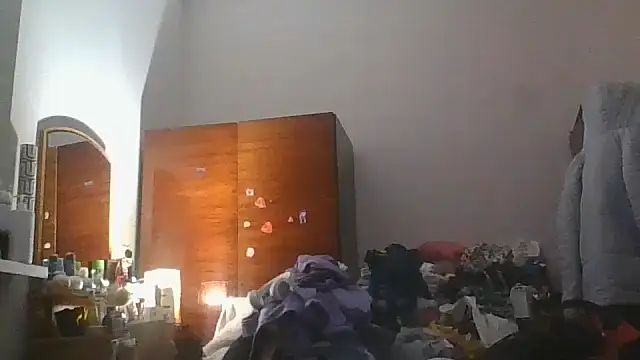 Snapshot of ShawnaAdams chatting on 12/03/25, 08:40 ShawnaAdams online show from 12/03/25, 08:40