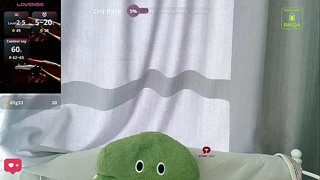 Snapshot of Eden-top chatting on 11/19/25, 03:28 Eden-top online show from 11/19/25, 03:28