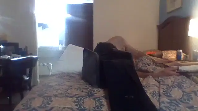 tuRb0420 online show from 09/24/25, 01:03