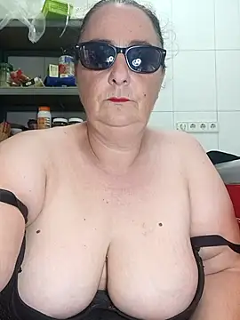 Snapshot of eroticjessitop chatting on 06/04/26, 04:57 eroticjessitop online show from 06/04/26, 04:57