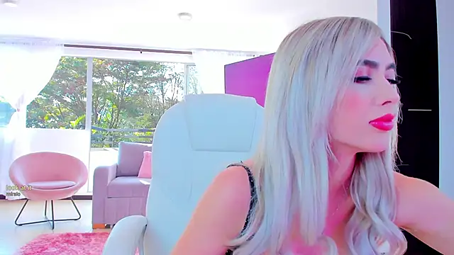 Sophi Jonnes online show from 01/21/25, 01:00