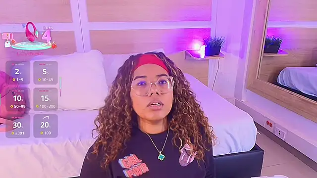  nickypurple  online show from 11/25/25, 07:14