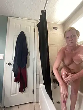 TiffaneyLove online show from 03/16/25, 12:44