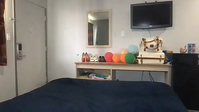 TiffaneyLove online show from 03/29/26, 07:14