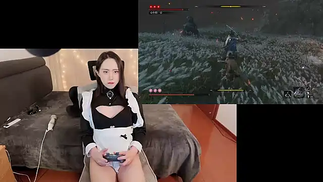 liliwang03 online show from 12/29/24, 04:40