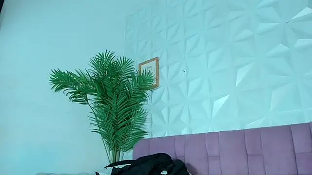 Hellen Sky online show from 10/22/25, 07:13