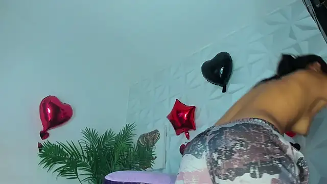 Hellen Sky online show from 04/17/26, 07:06