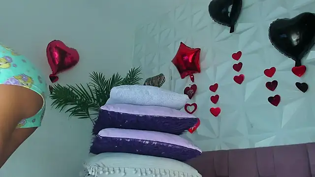 Hellen Sky online show from 04/21/26, 07:06