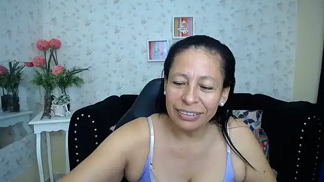 Snapshot of mature_martina chatting on 02/15/25, 11:14 mature martina online show from 02/15/25, 11:14