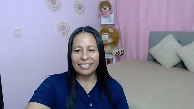 Snapshot of mature_martina chatting on 10/03/25, 01:13 mature martina online show from 10/03/25, 01:13