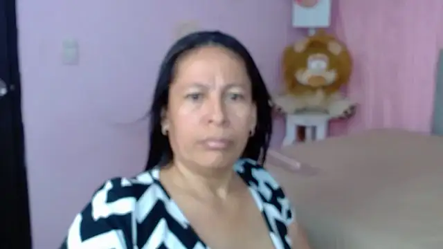 Snapshot of mature_martina chatting on 10/14/25, 09:15 mature martina online show from 10/14/25, 09:15