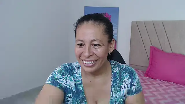 mature martina online show from 02/10/26, 07:18