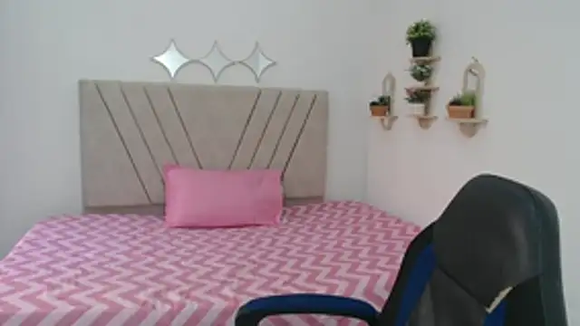 mature martina online show from 04/07/26, 08:31