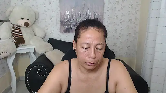 mature martina online show from 04/18/26, 09:57