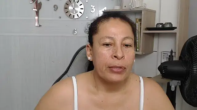 mature martina online show from 07/01/26, 06:40