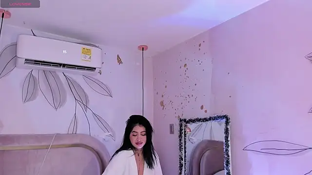 Snapshot of JESYSOZ23_ chatting on 01/06/25, 03:42 JESYSOZ23 online show from 01/06/25, 03:42