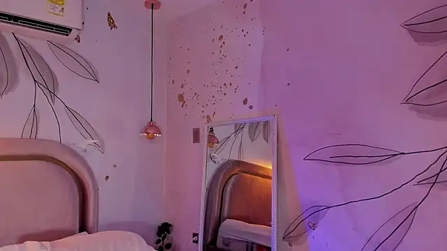 Snapshot of JESYSOZ23_ chatting on 01/24/25, 09:39 JESYSOZ23 online show from 01/24/25, 09:39